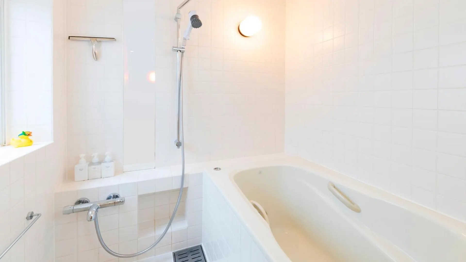 Minimalist Haven Central Sapporo Max 8Ppl150Sqm Area