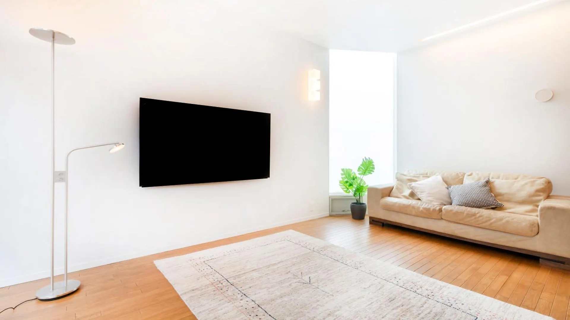 Minimalist Haven Central Sapporo Max 8Ppl150Sqm Area